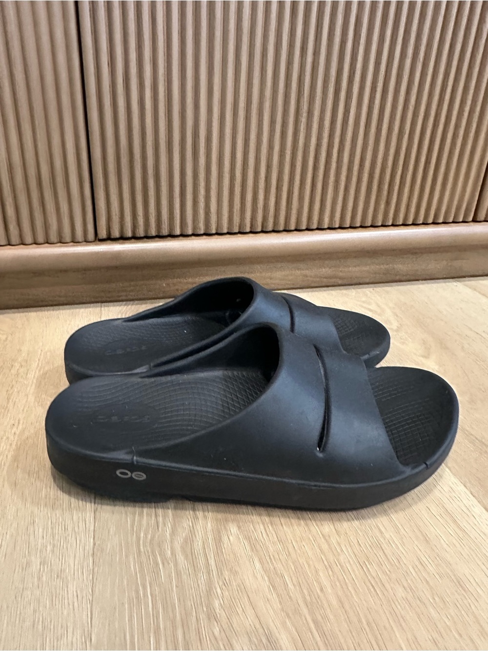 OOFOS OOahh recovery slides Black Slide Sandals - Minimal Slip-On Design